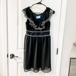 Emmelee Black Flutter Neckline Embroidered Dress Size Small